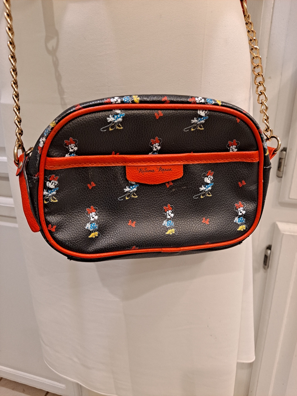 Disney Black Crossbody w/Red Trim & Minnie Mouse Pattern 2022 Minimalist Bag